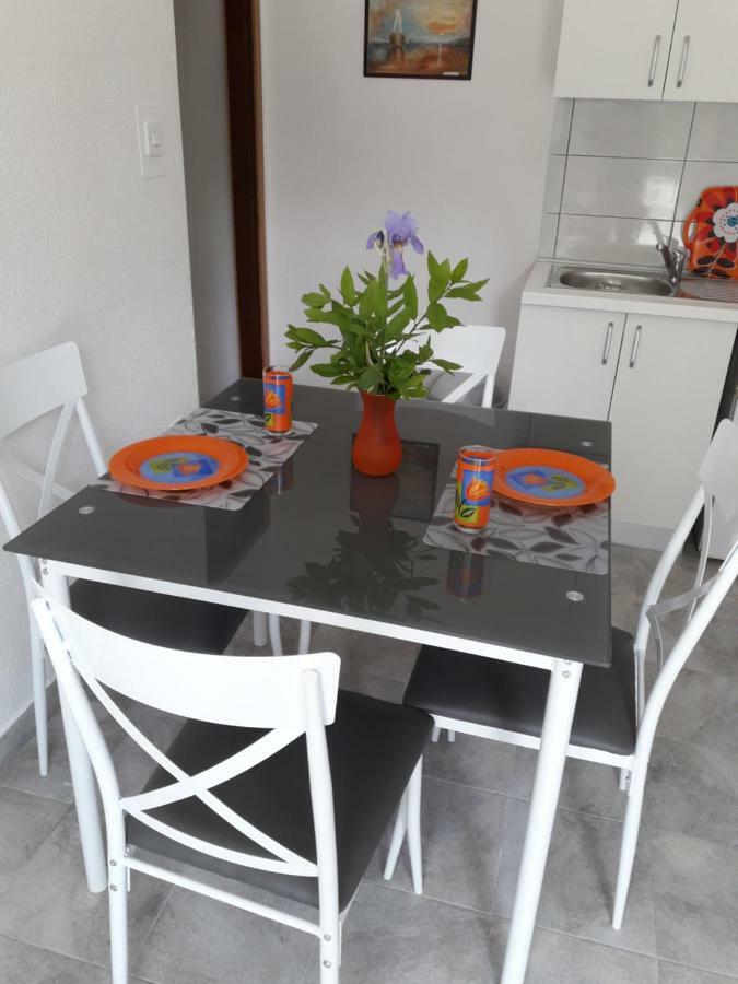 Ferienwohnung Pauli Kaštela Exterior foto